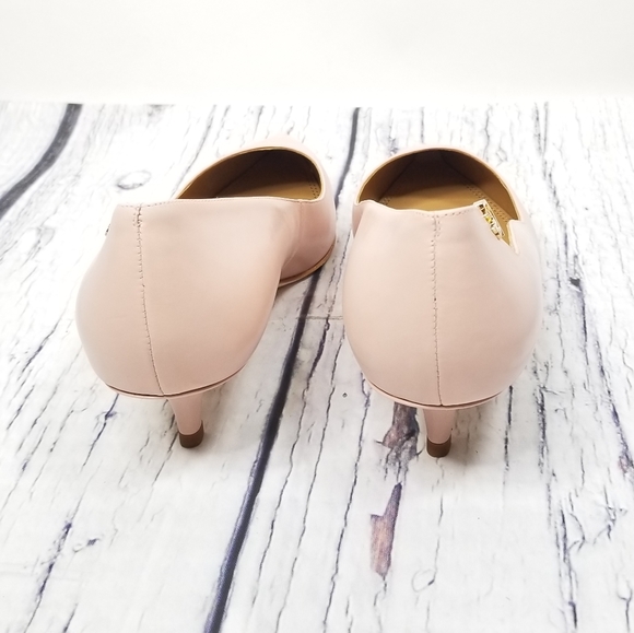 Tory Burch Elizabeth Pointed Toe Leather Pump - Picture 5 of 6